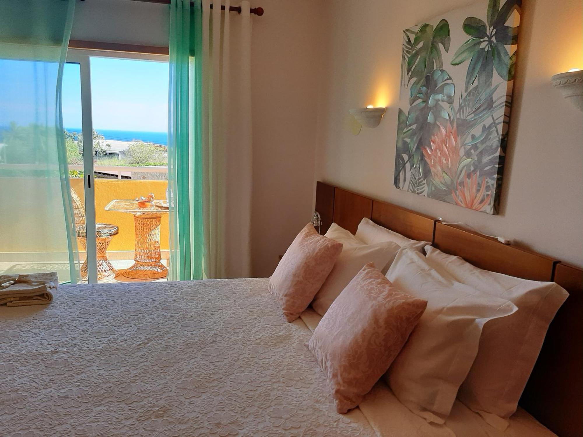 Lucie Lime Guesthouse Praia Da Luz Exterior foto
